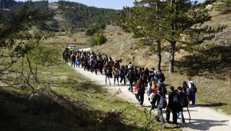 Bozüyük’te Cumhuriyetin 103. yılına doğa yürüyüşüyle anlamlı kutlama